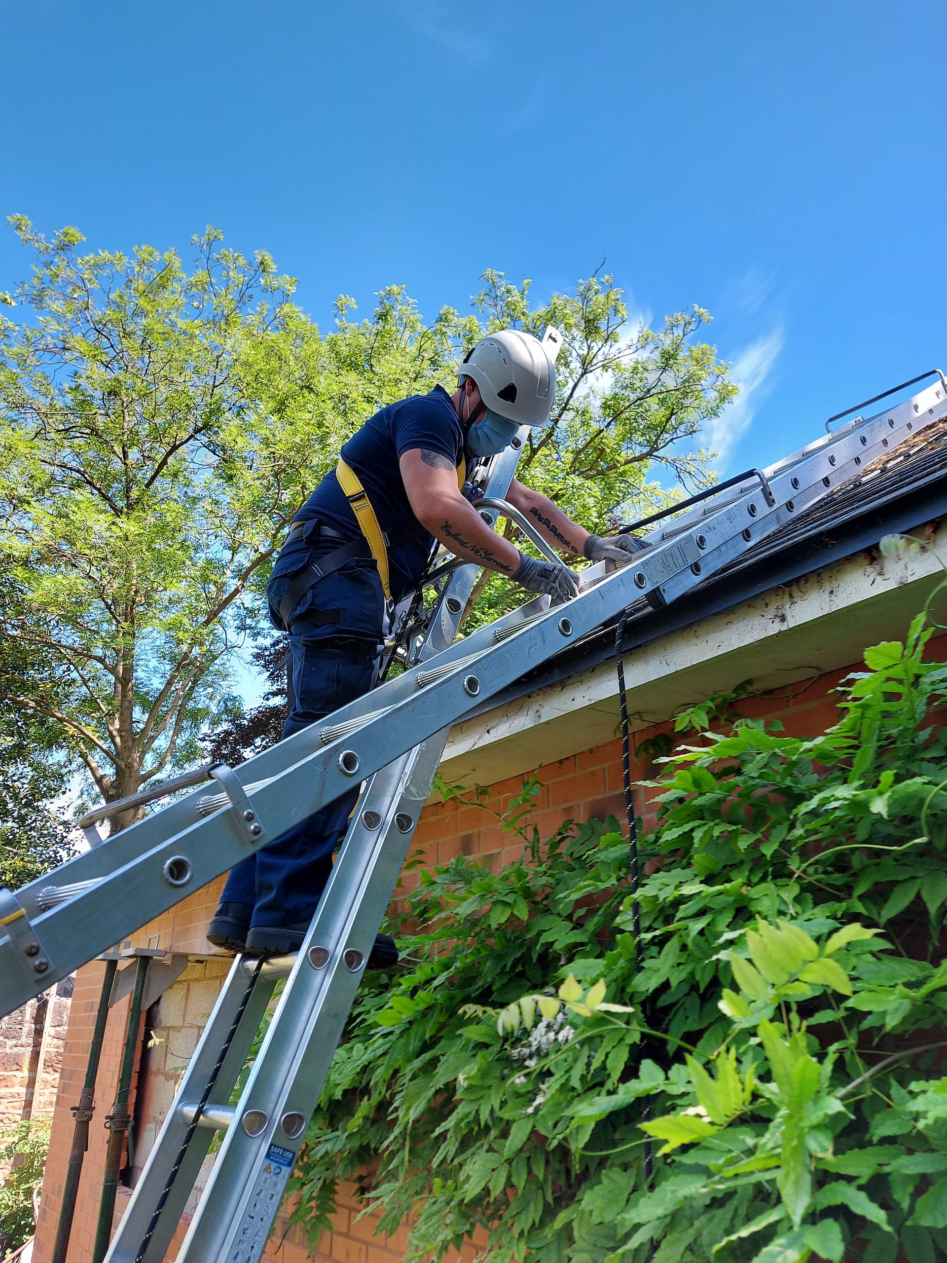 Ladder Training Course Ladder and Roof Ladder Training Level 3 - Health & Safety Training Courses